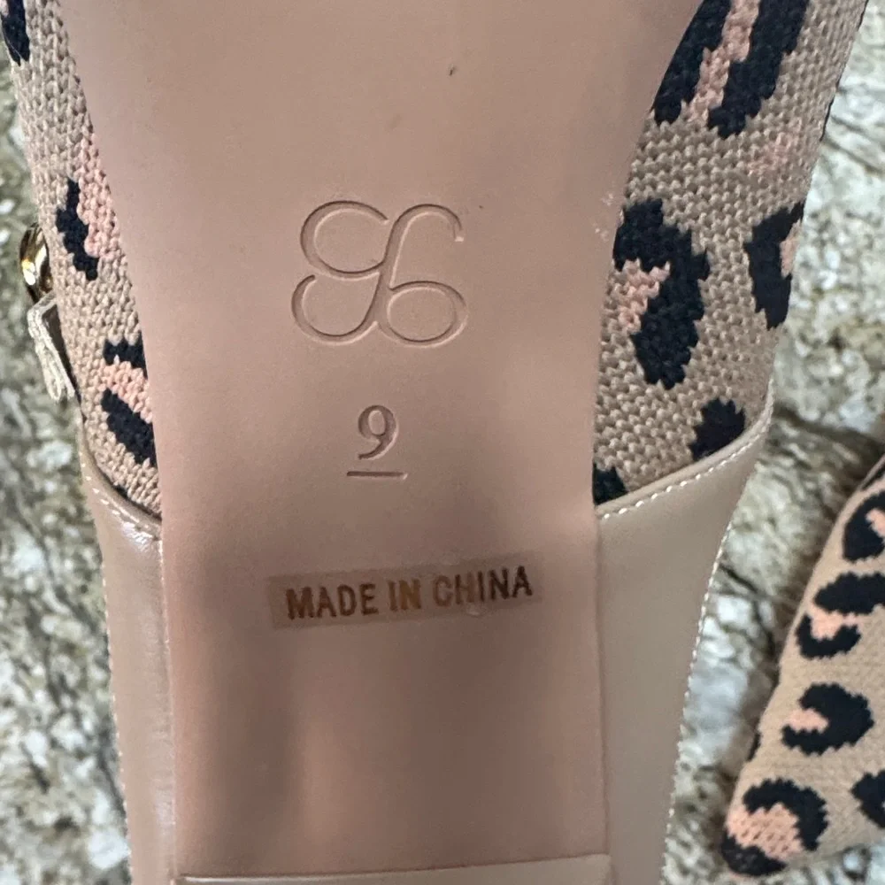 Elegant Leopard Print Heels with Buckle Strap - Picture 3 of 6